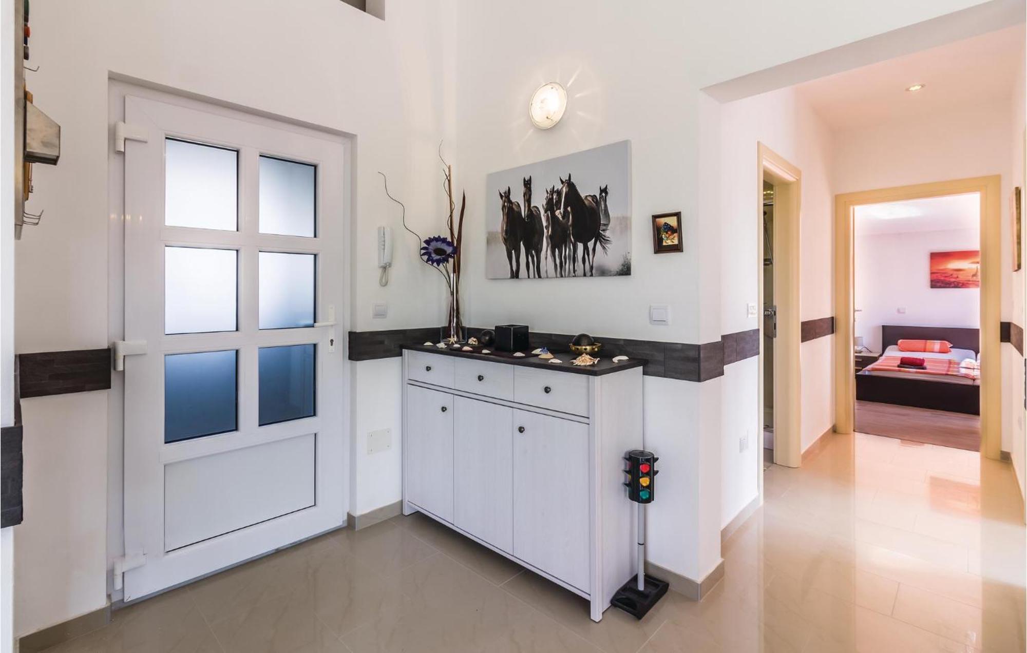 Stunning Apartment In Fazana With House Sea View ภายนอก รูปภาพ