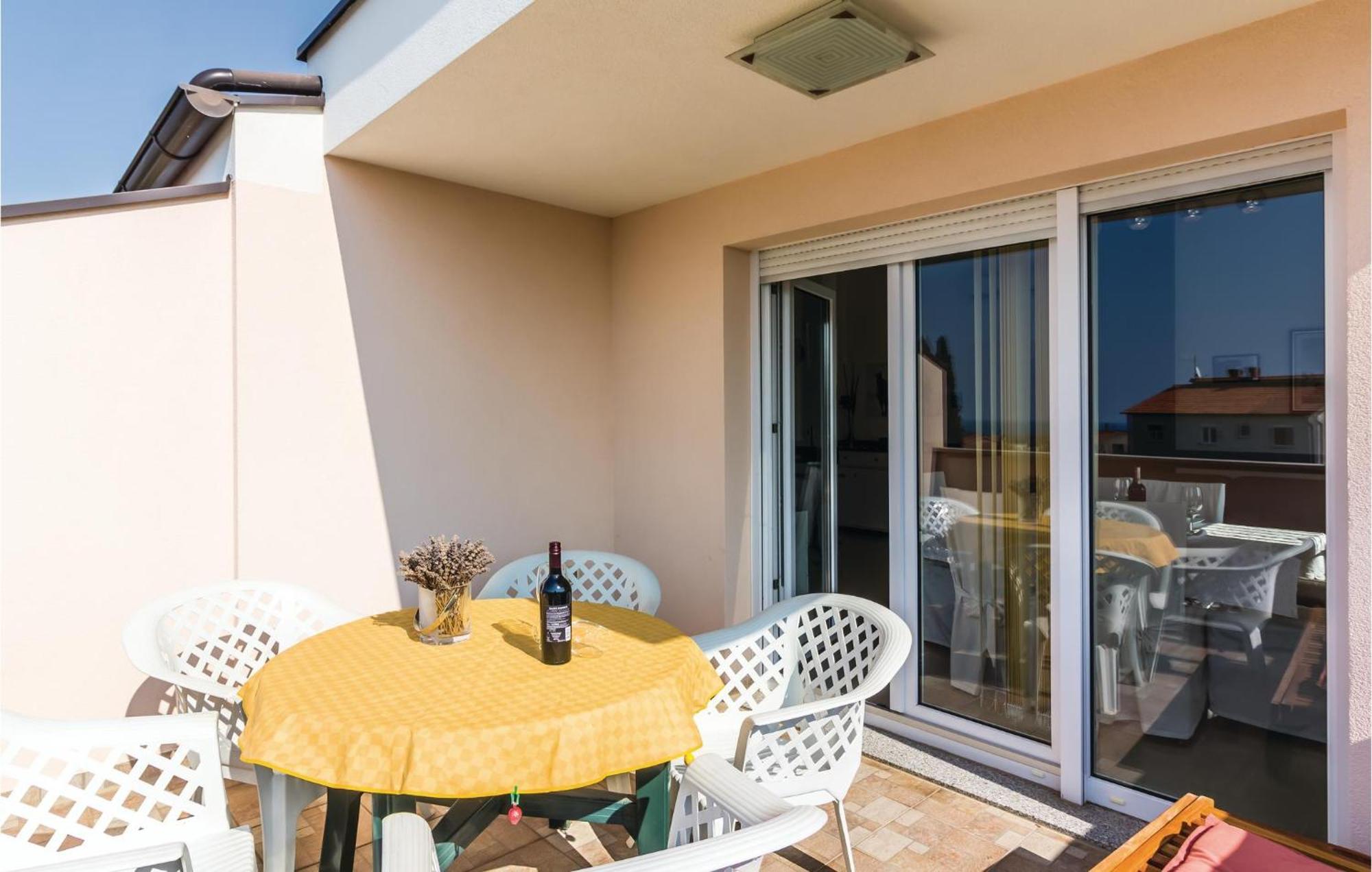 Stunning Apartment In Fazana With House Sea View ภายนอก รูปภาพ