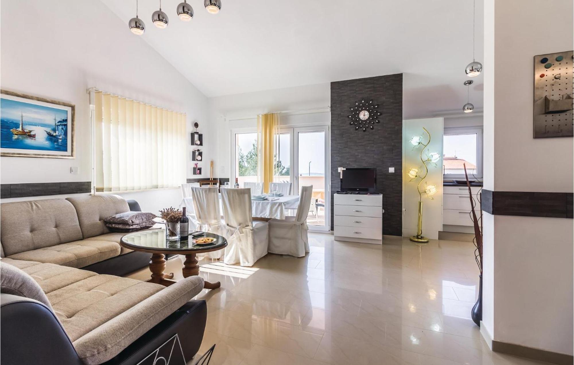 Stunning Apartment In Fazana With House Sea View ภายนอก รูปภาพ